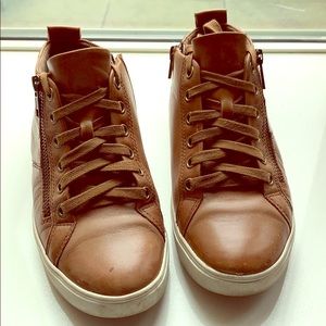 Cobb Hill Women's Willa High Top Sneaker